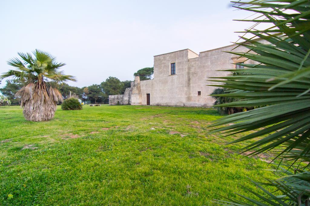 I Giardini Di Atena Aparthotel Merine Bagian luar foto