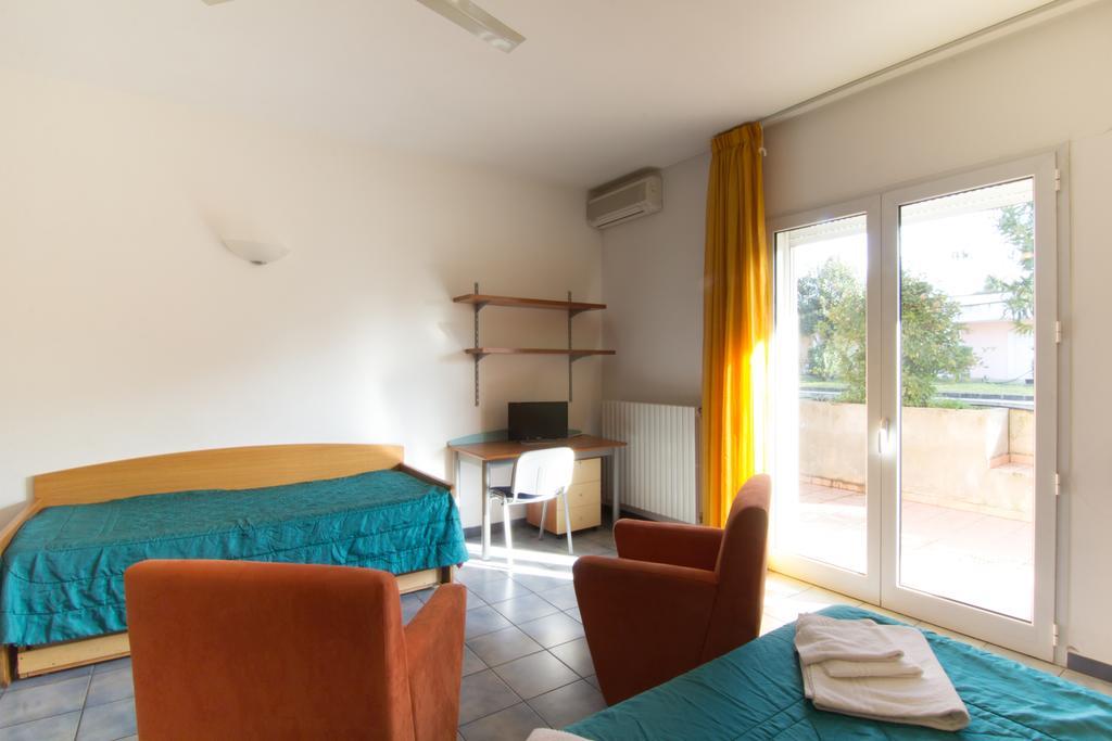 I Giardini Di Atena Aparthotel Merine Ruang foto
