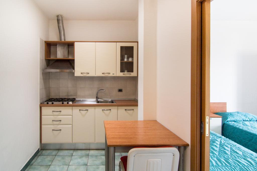 I Giardini Di Atena Aparthotel Merine Ruang foto